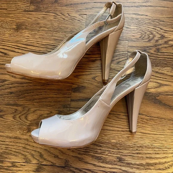 Fergalicious By Fergie Neutral Sling Back - Picture 2 of 13